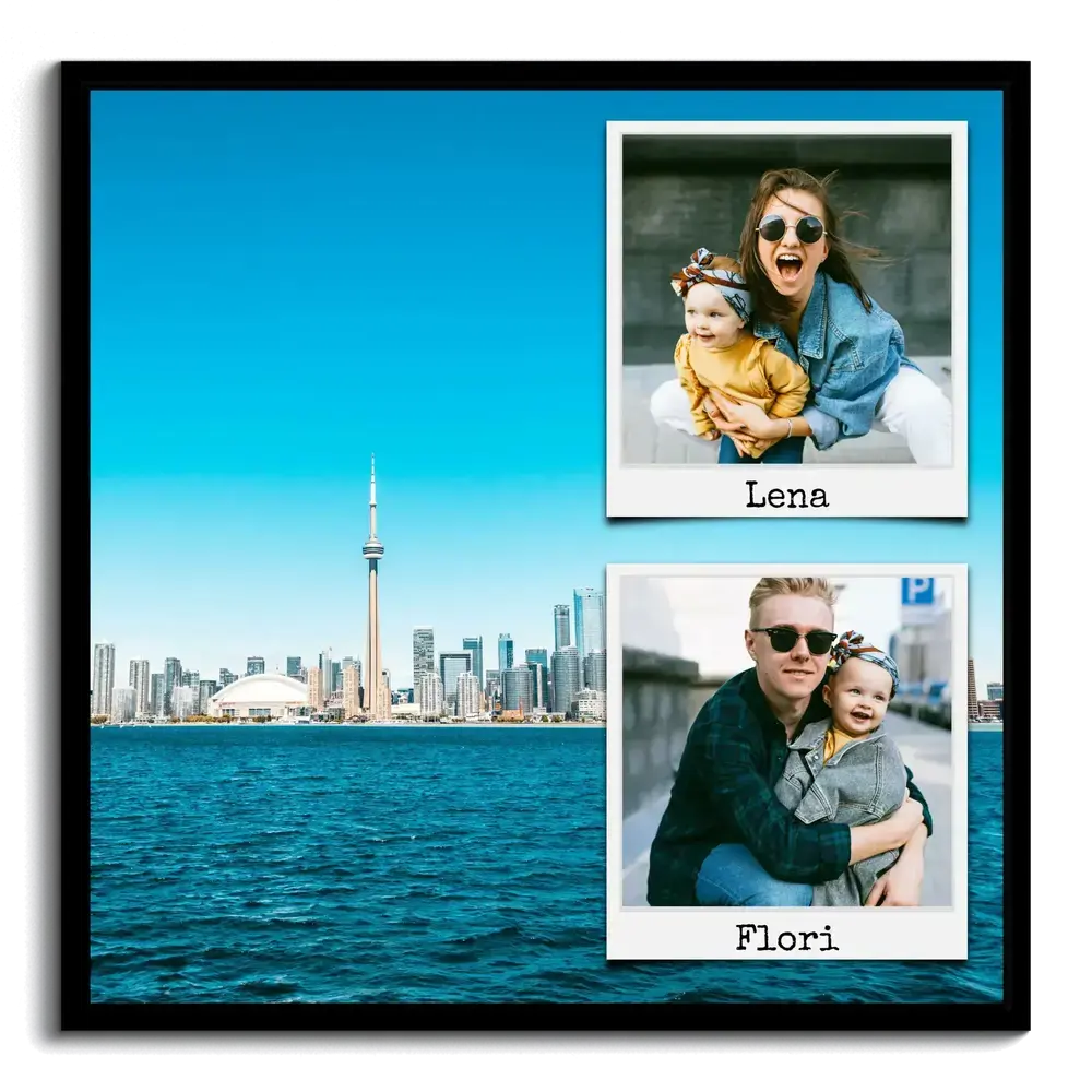 Vakantiefotocollage in zwarte lijst met skyline aan het water en rechts twee polaroidfoto’s met namen