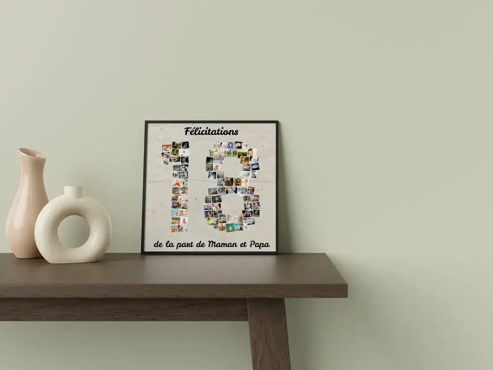 Collage photo en forme de 18 encadré en noir, posé sur une console en bois près de vases, cadeau d’anniversaire