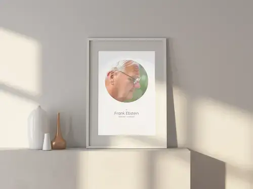 Rond Rouwportret op Wit Achtergrond